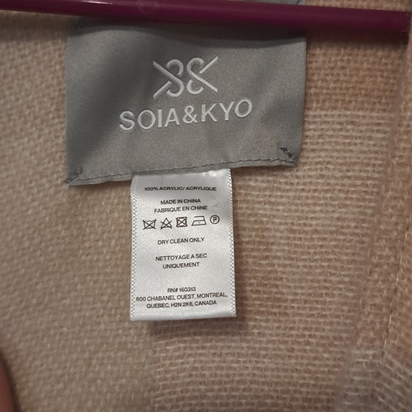 Women's wrap. Blush and tan with fringe w.NWOT. - Picture 2 of 3